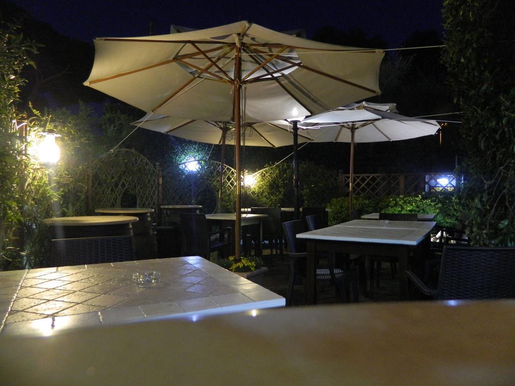 Country Apartments Castel di Decima Exterior photo