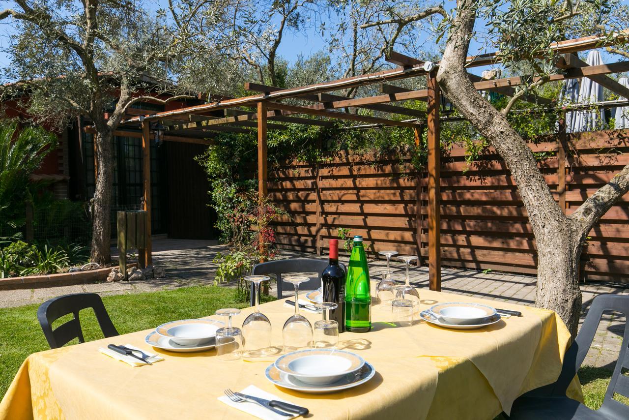 Country Apartments Castel di Decima Exterior photo